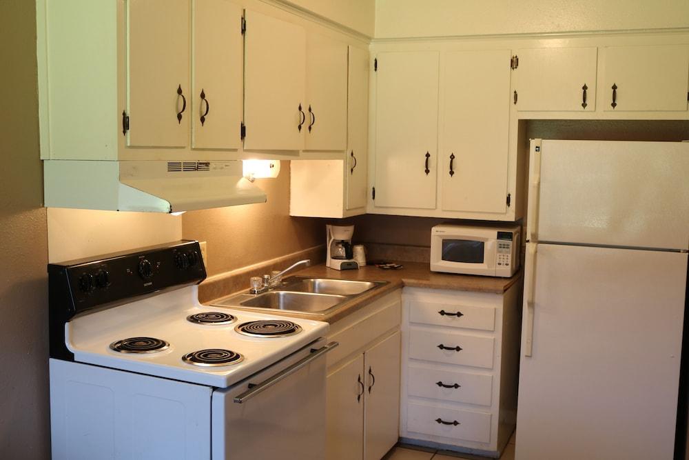 Friendship Inn photo 10