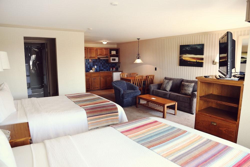Coachman Inn & Suites photo 17