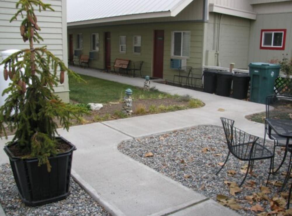 Riverwalk Inn photo 20
