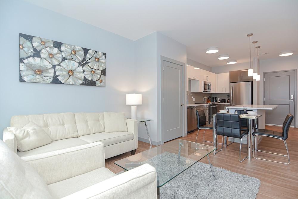 Global Luxury Suites Downtown Providence photo 55