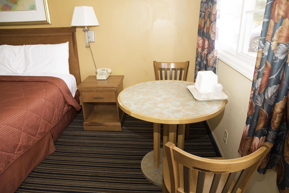 Capri inn and Suites photo 7