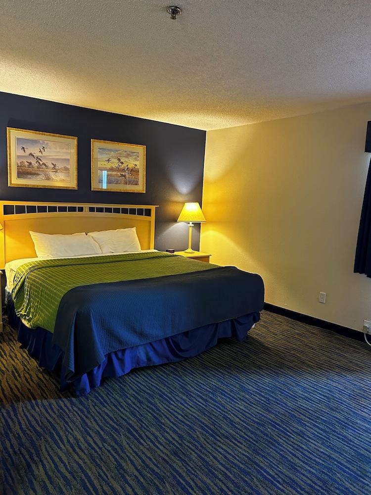 Ameristay Hotel Inn & Suites Waverly photo 2