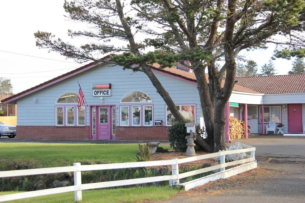 Mariner's Cove Inn photo 26