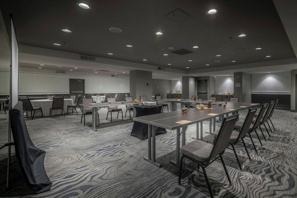 Renaissance Reno Downtown Hotel & Spa photo 74
