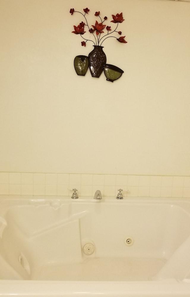 Valley Lodge Motel photo 17