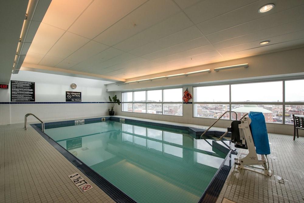 Hampton Inn & Suites Boston Crosstown Center photo 25