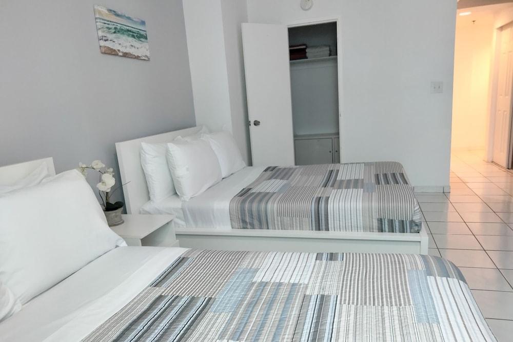Castle Beach Suites by MiaRentals photo 50