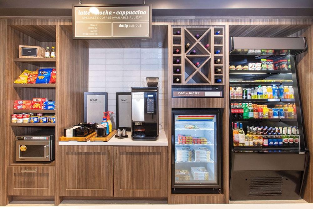 Hilton Garden Inn Jacksonville Airport photo 57