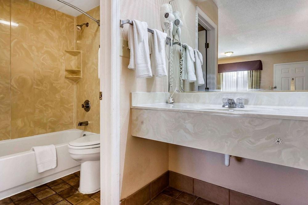 Rodeway Inn Augusta South photo 18