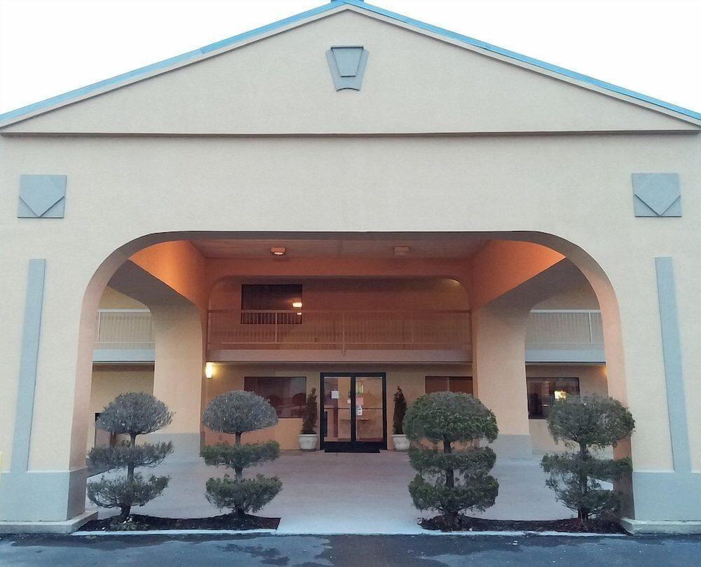 Deerfield Inn By Capital O Blytheville AR I55 — hotel in Blytheville