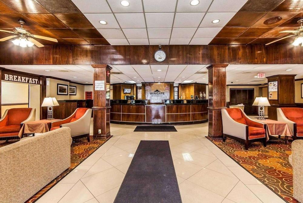 Wingate by Wyndham Marietta Conference Center photo 4