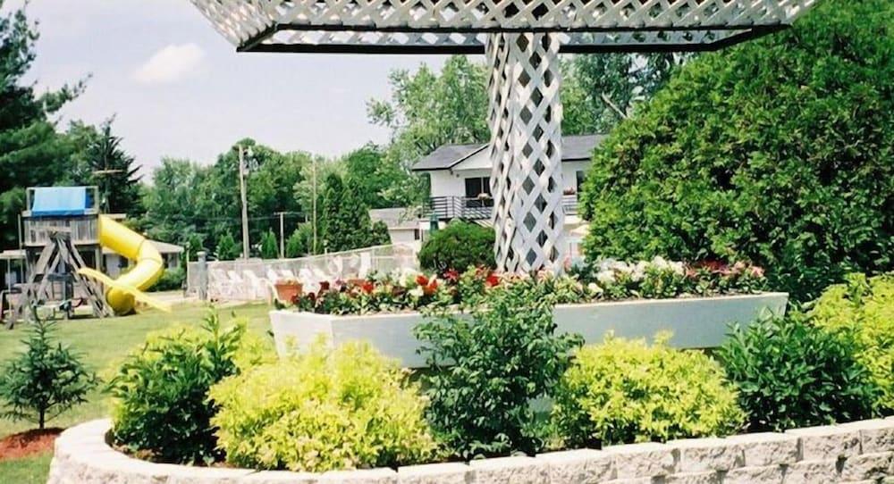 Spring Hill Motel photo 62