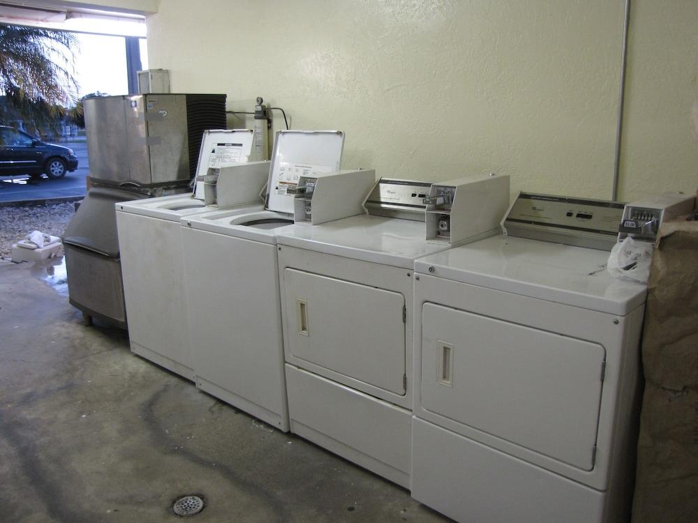 Budget Host Inn photo 15