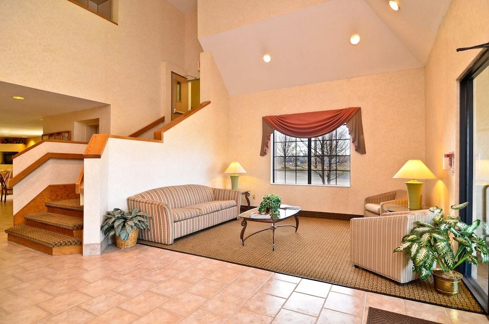 Quality Inn Lees Summit - Kansas City photo 2