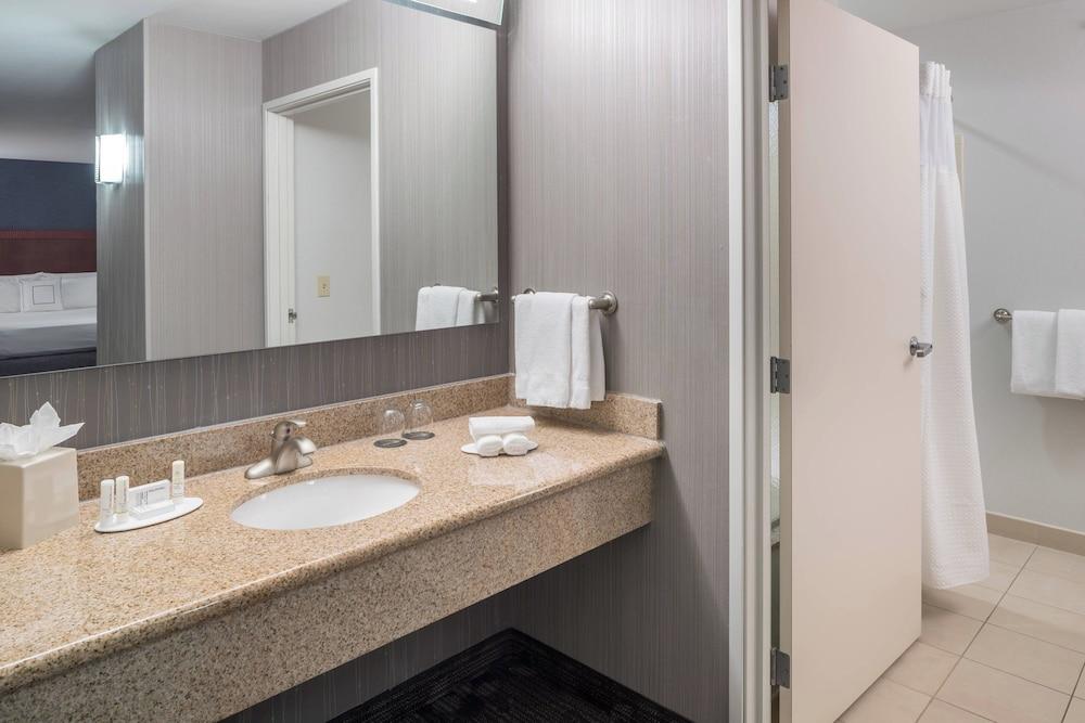 Courtyard by Marriott West Orange photo 19