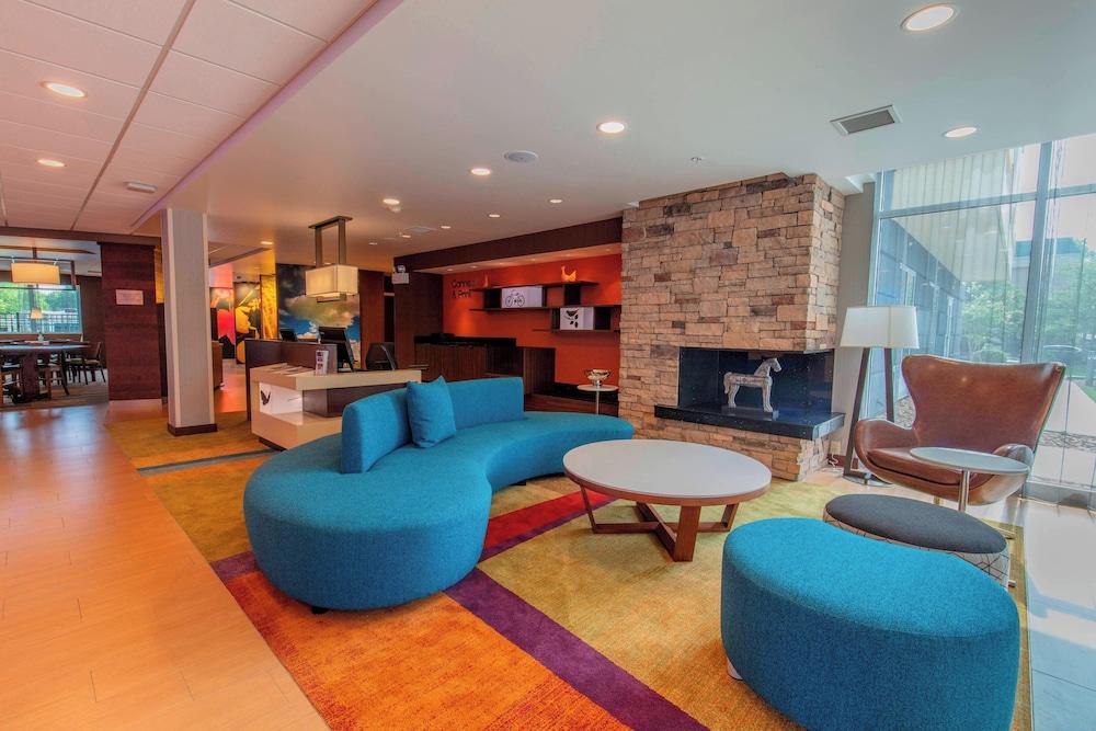 Fairfield Inn & Suites by Marriott Atlanta Woodstock — hotel in Woodstock
