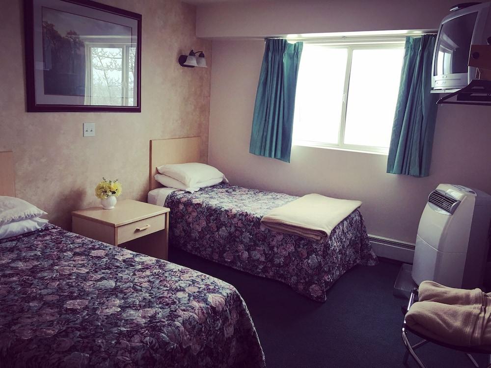 Windbreak Hotel photo 11