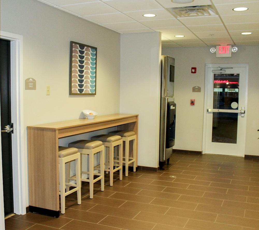 Microtel by Wyndham Penn Yan Finger Lakes Region photo 55