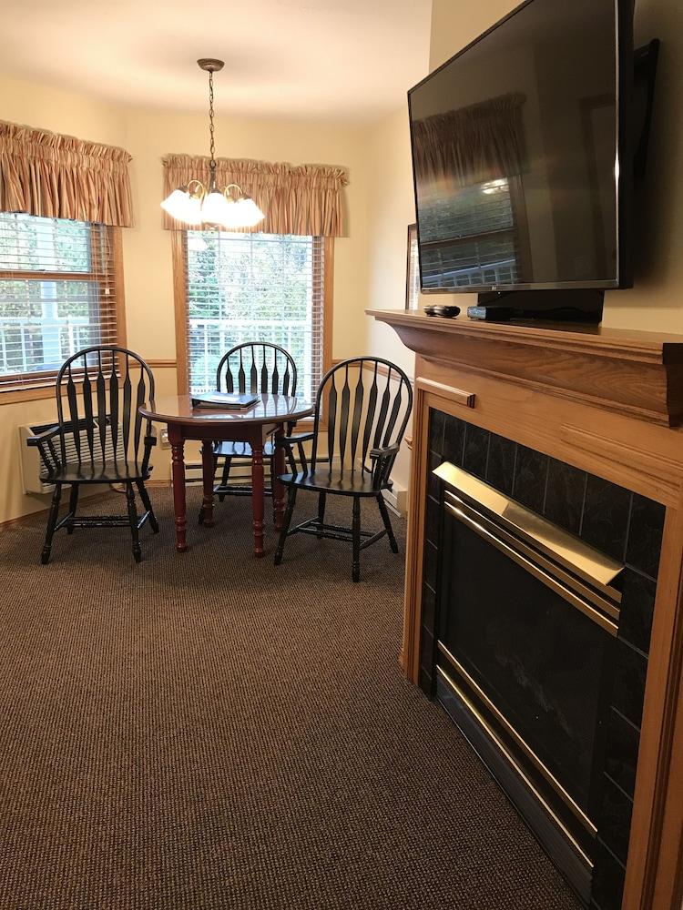 Bay Breeze Resort photo 35