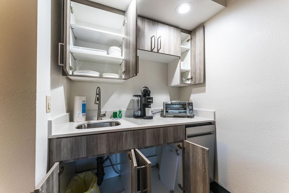 Metro Tempe Extended Stay photo 65