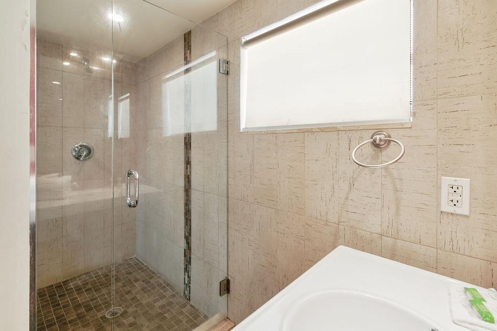 Gables Cove Hotel photo 26