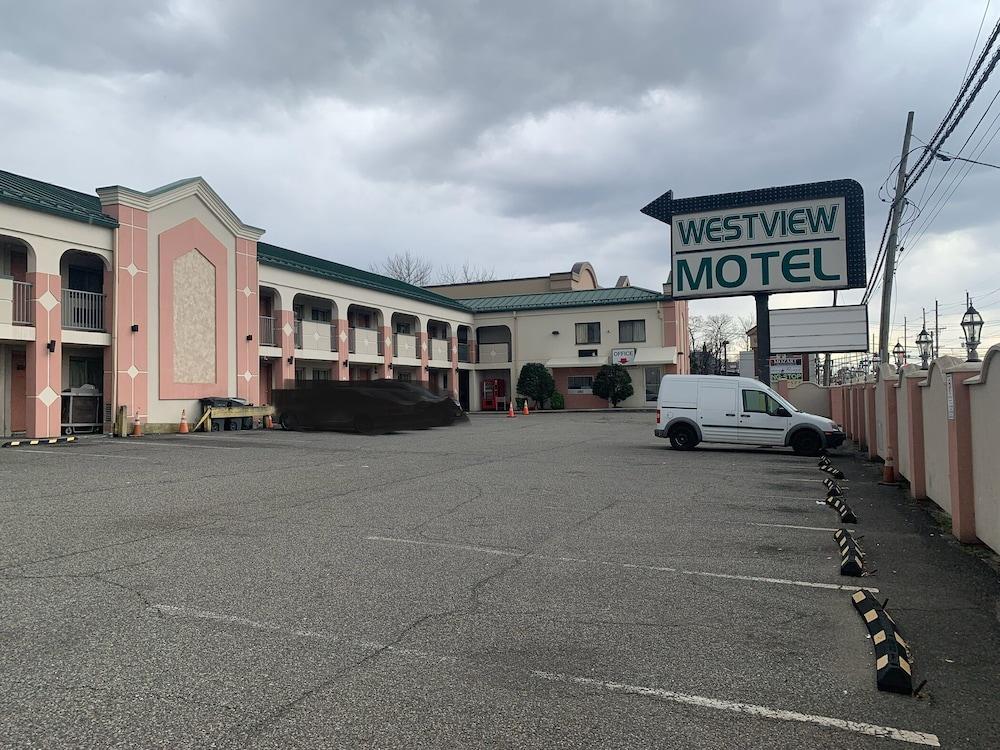 Westview Motel photo 1