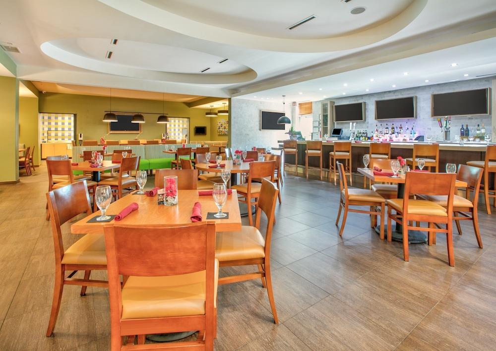 Holiday Inn DFW South by IHG photo 21