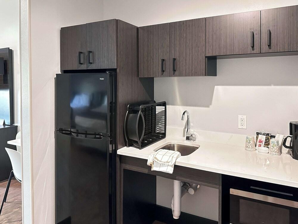 Studio 6 Richmond Airport photo 22
