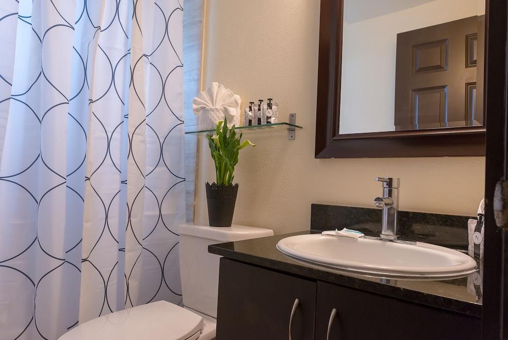 Tradewinds Apartment Hotel photo 22
