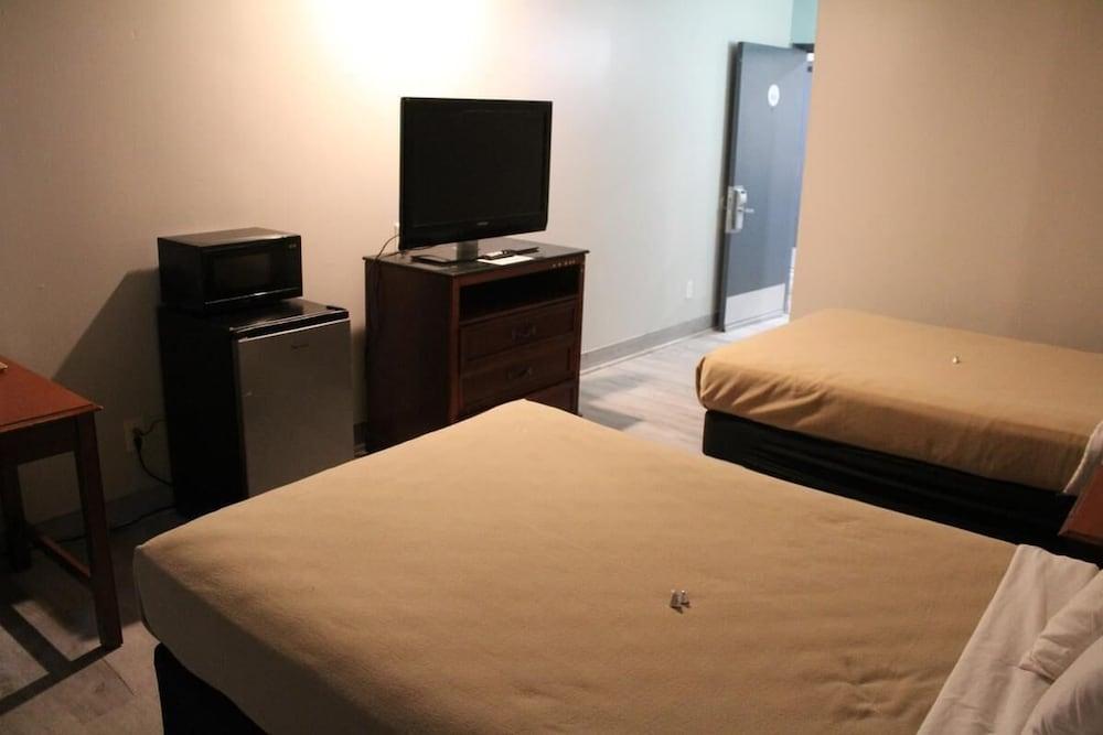 Raceway Inn photo 18