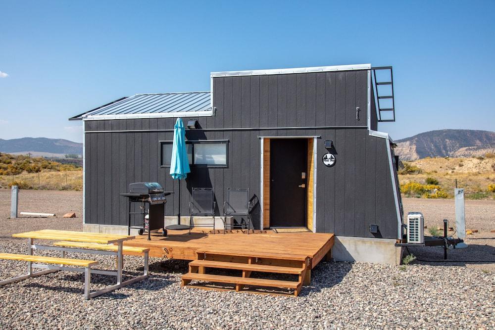 Trail and Hitch Tiny Home Hotel and RV photo 81