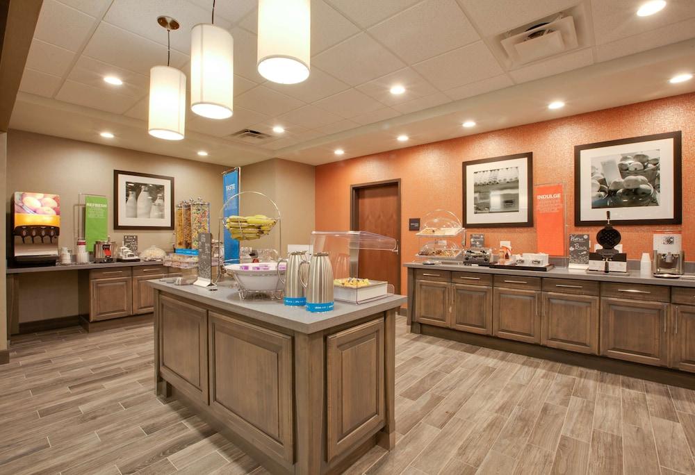 Hampton Inn Snyder TX photo 18