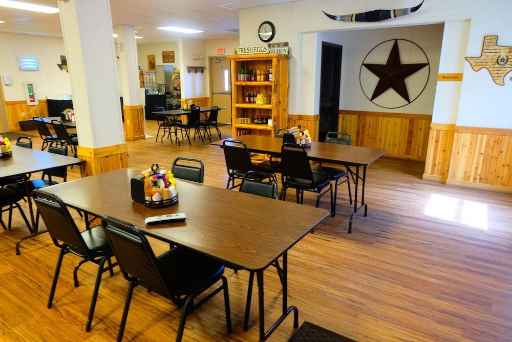 Target Hospitality-Orla North Lodge photo 24