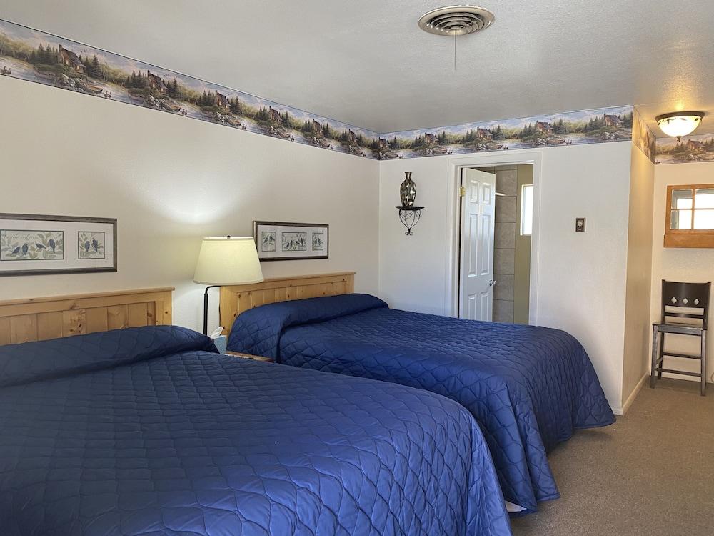 Rustic Inn Motel photo 3