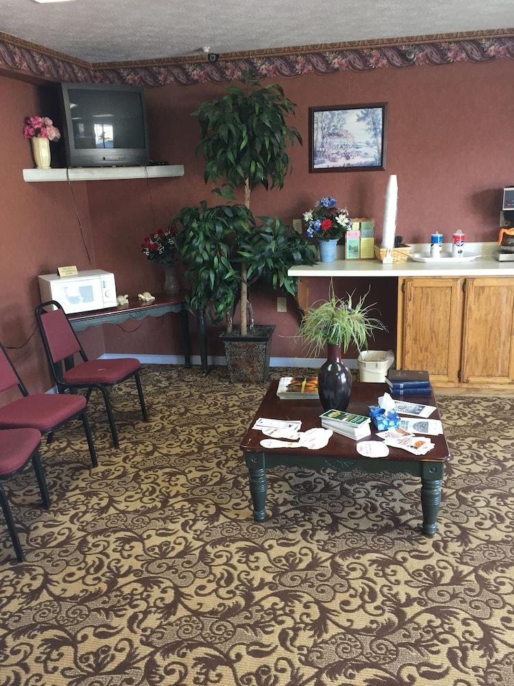 Lexington Inn photo 20