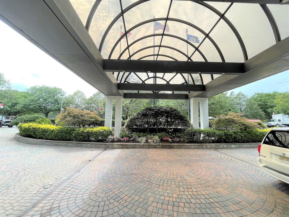 Garden Inn & Suites photo 9