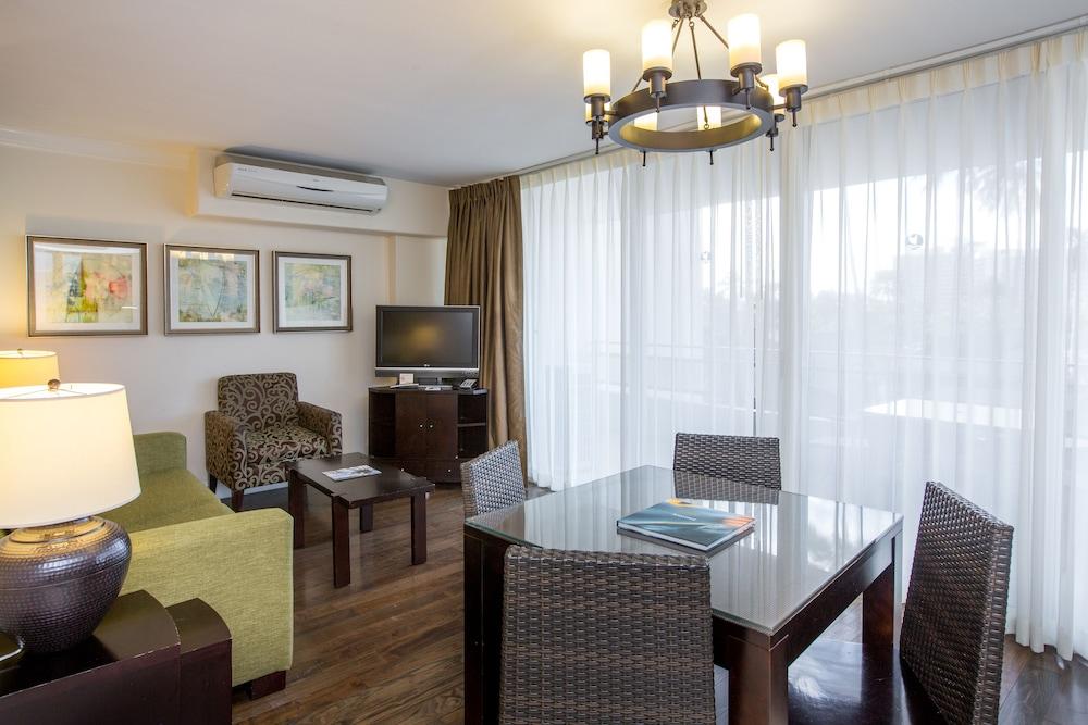 Regency on Beachwalk Waikiki by OUTRIGGER photo 36
