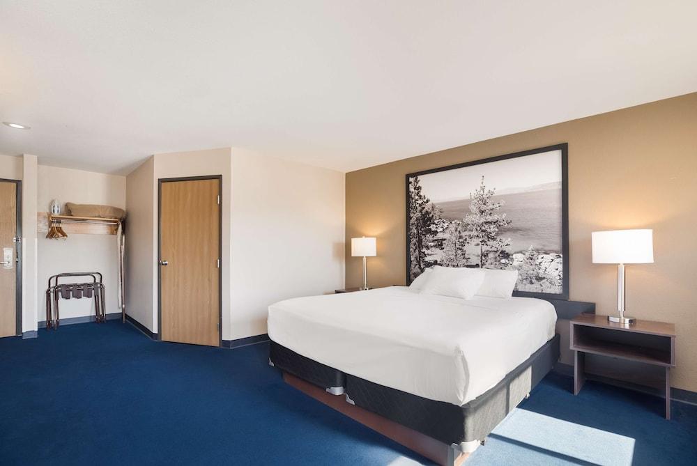 Americas Best Value Inn Sparks photo 17