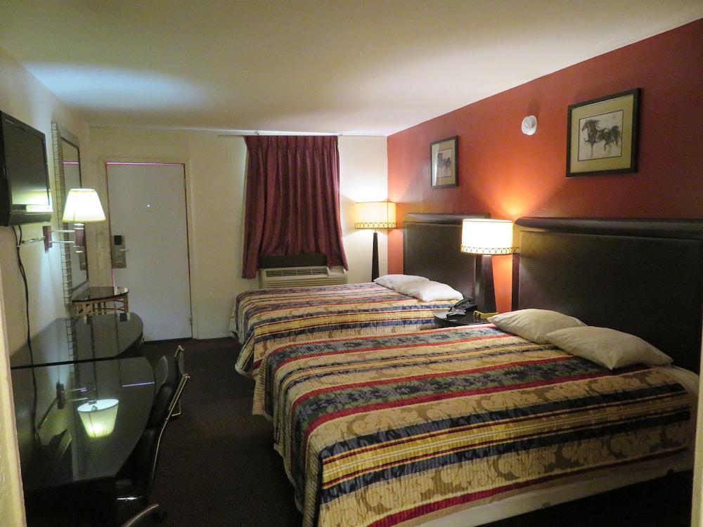 Travel Inn Motel photo 6