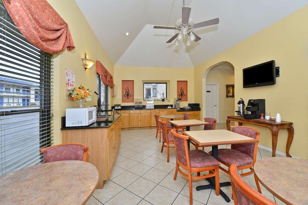 Americas Best Value Inn Hillsboro photo 11