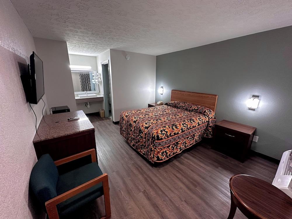 Royal Inn photo 10