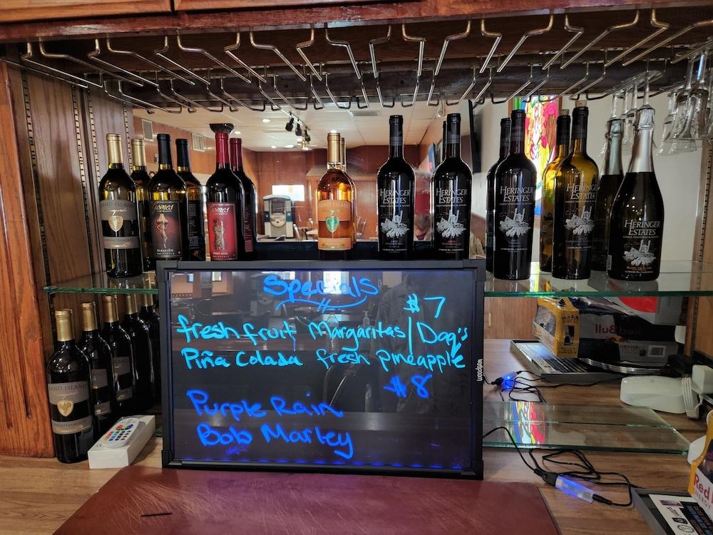 Delta Queen Lodge Bar Restaurant photo 42
