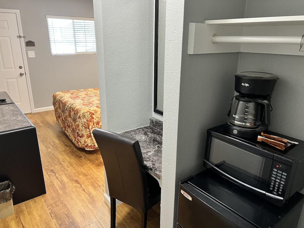 Studio Inn Livermore photo 9