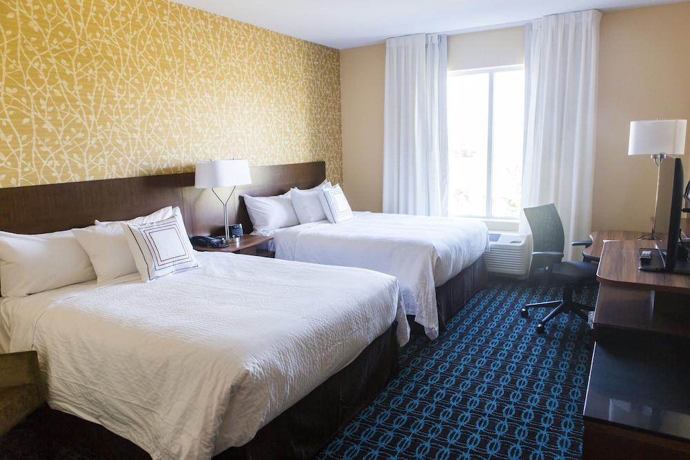 Fairfield Inn & Suites Cambridge photo 32