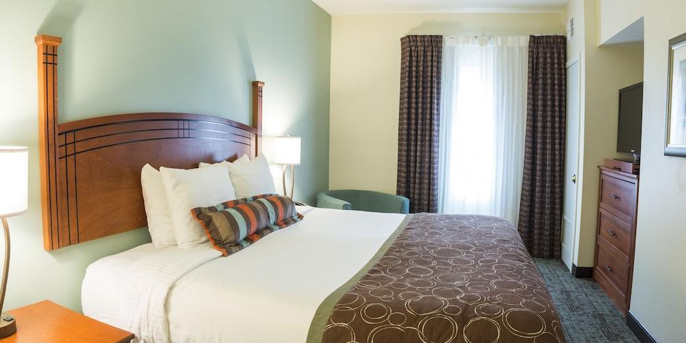 Staybridge Suites Fargo by IHG photo 62