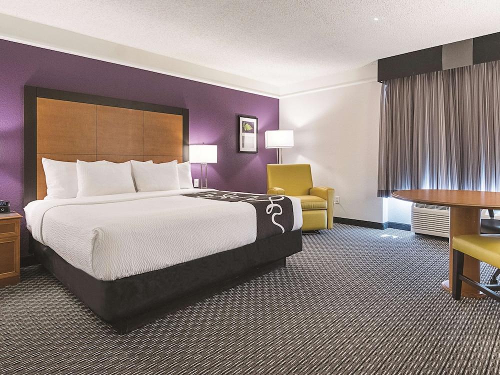 La Quinta Inn by Wyndham San Marcos photo 7