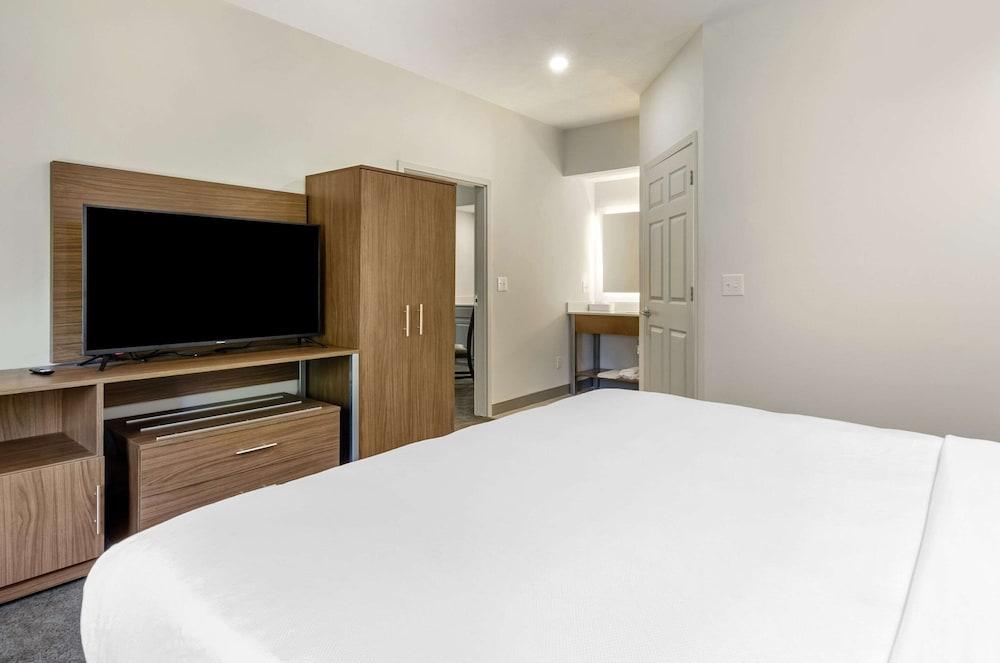 Comfort Inn Martinsville photo 17