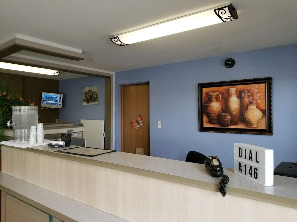 Budget Inn Express Douglas photo 2