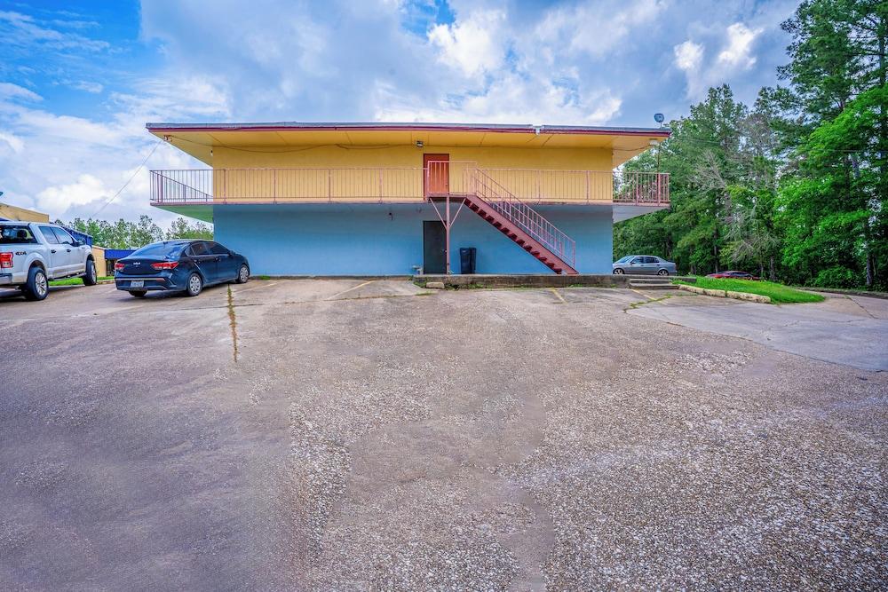Economy Inn By OYO Livingston TX Hwy 59 photo 49