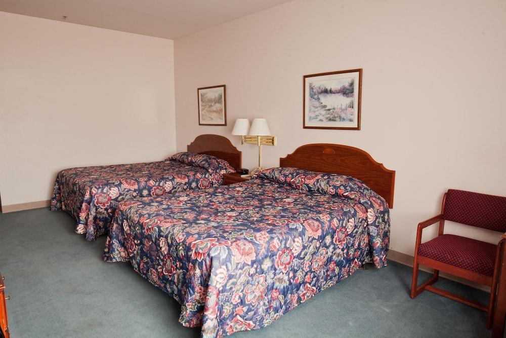 Benny's Colville Inn photo 3